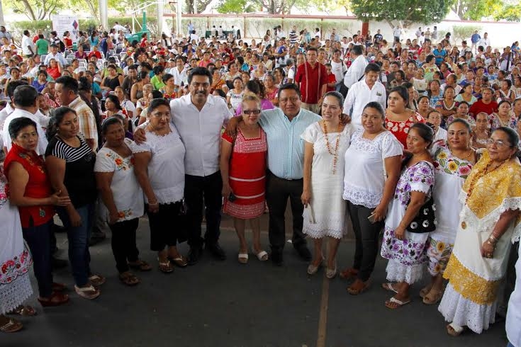 Entrega de 260 apoyos